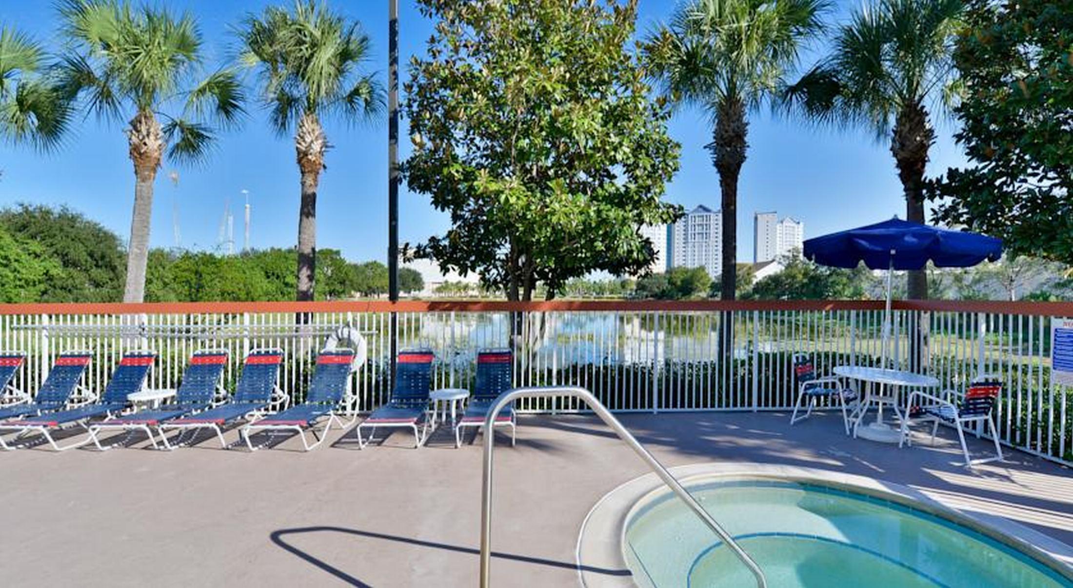 Comfort Inn & Suites Near Universal Orlando Resort-Convention Ctr المظهر الخارجي الصورة